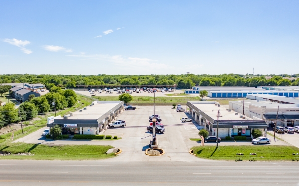 Listing Image #1 - Retail for sale at 511 N Hewitt Drive, Hewitt TX 76643