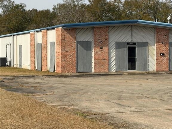 Listing Image #2 - Others for sale at 1300 Rosteet Street, Lake Charles LA 70601