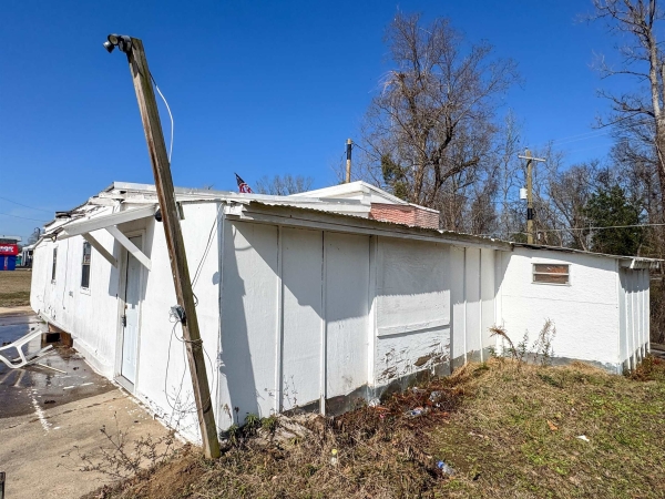 Listing Image #3 - Others for sale at 550 East Texas Ave, Waskom TX 75692