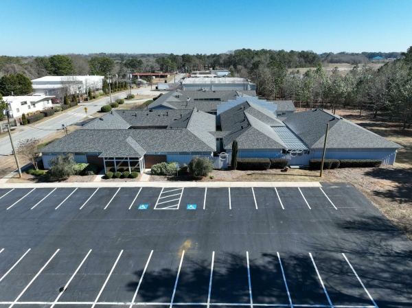 Listing Image #1 - Office for sale at 1016 Everee Inn Rd, Griffin GA 30224