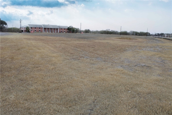 Listing Image #3 - Industrial for sale at 714 E Ailsie Ave, Kingsville TX 78363