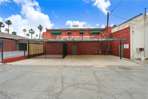 Listing Image #1 - Retail for sale at 376 N D Street, San Bernardino CA 92401