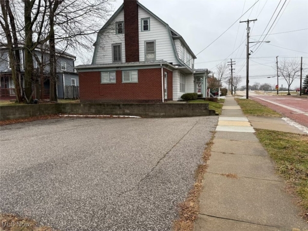 Listing Image #3 - Others for sale at 168 E High Street, Painesville OH 44077