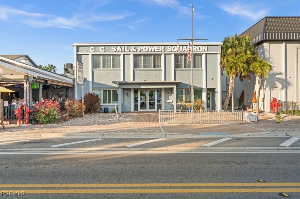 Listing Image #1 - Others for sale at 917 SE 47th Terrace, Cape Coral FL 33904 Listing Image #1 - Others for sale at 917 SE 47th Terrace, Cape Coral FL 33904