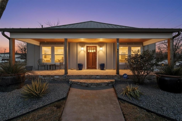 Listing Image #2 - Office for sale at 1007 S Washington Street, Kaufman TX 75142