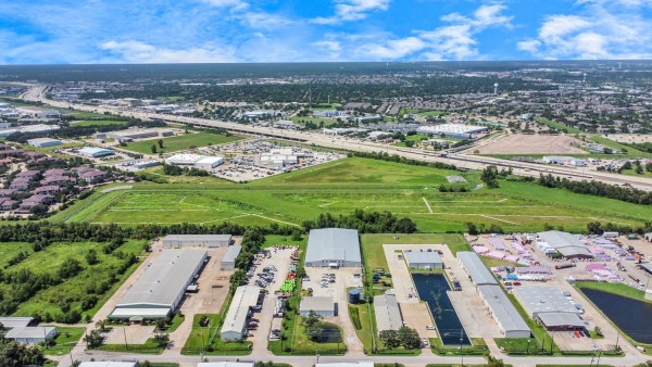 Listing Image #3 - Industrial for sale at 12506 Taylor Rd, Houston TX 77041