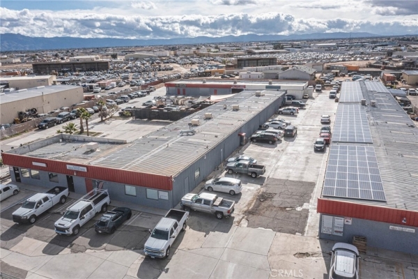 Listing Image #2 - Industrial for sale at 17415 Catalpa, Hesperia CA 92345