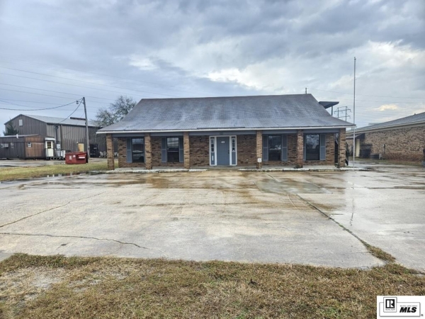 Listing Image #1 - Office for sale at 103 MCMILLAN ROAD, West Monroe LA 71291