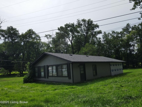 Listing Image #1 - Others for sale at 6320 Jefferson St, Westport KY 40077