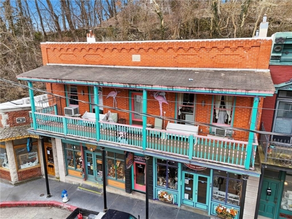Listing Image #1 - Retail for sale at 84 Spring St, Eureka Springs AR 72632