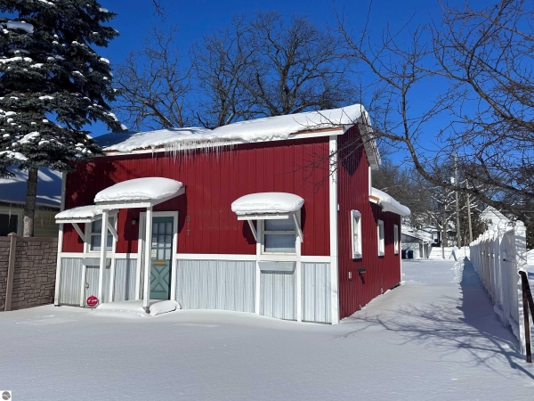 Listing Image #3 - Retail for sale at 517 E Eighth Street, Traverse City MI 49686