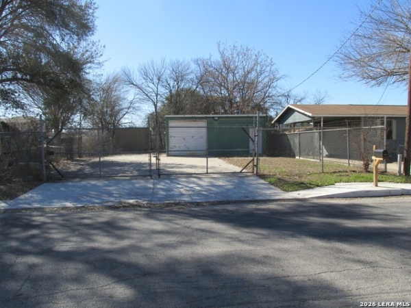Listing Image #1 - Others for sale at 1610 N Whitman, San Antonio TX 78211