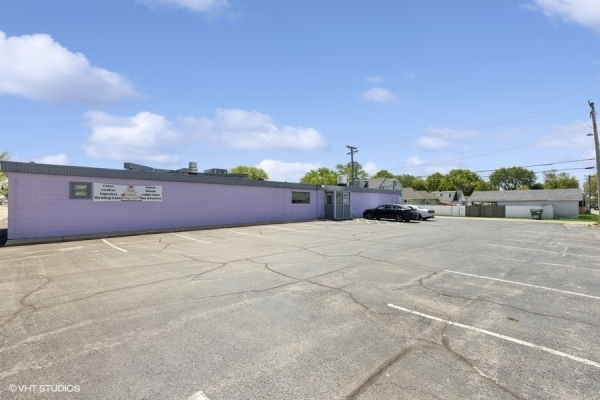 Listing Image #3 - Retail for sale at 800 W Broadway St, Bradley IL 60915