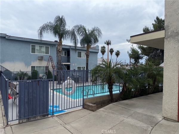 Listing Image #2 - Others for sale at 1525 E Lynwood Drive, San Bernardino CA 92404