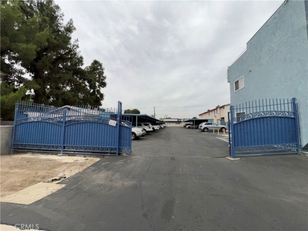 Listing Image #3 - Others for sale at 1525 E Lynwood Drive, San Bernardino CA 92404