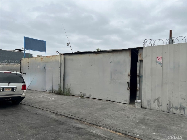 Listing Image #1 - Others for sale at 5739 Long Beach Avenue, Los Angeles CA 90058