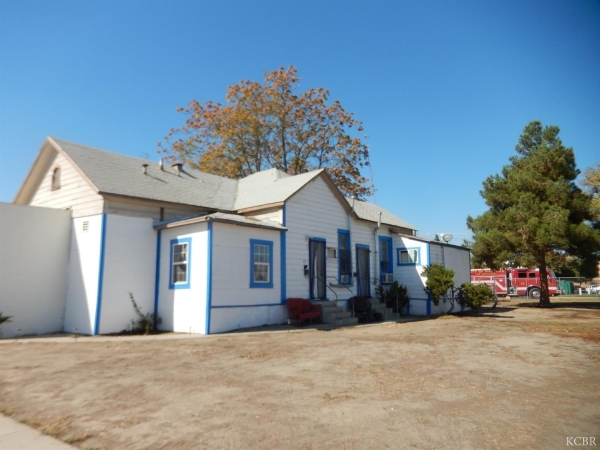 Listing Image #1 - Industrial for sale at 122 E 8th Street, Hanford CA 93230