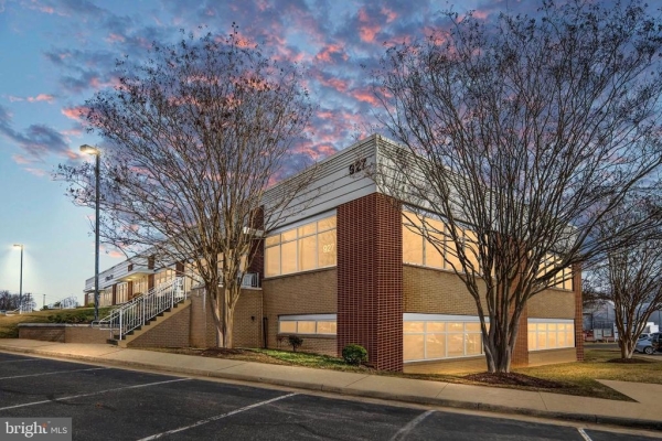 Listing Image #1 - Office for sale at 927 Maple Grove Drive , 201, Fredericksburg VA 22407