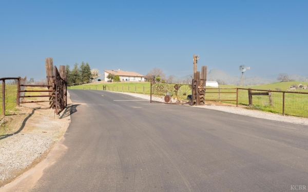 Listing Image #2 - Land for sale at Parcel 12, Oak Knoll Lane, Clovis CA 93619