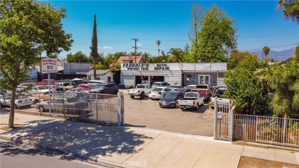 Listing Image #1 - Others for sale at 915 E Mission Boulevard - 929, Pomona CA 91766