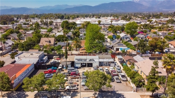 Listing Image #3 - Others for sale at 915 E Mission Boulevard - 929, Pomona CA 91766