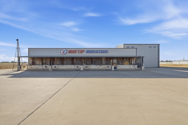 Listing Image #2 - Office for sale at 31589 W HWY 84 & 31631 W HWY 84, McGregor TX 76657 Listing Image #2 - Office for sale at 31589 W HWY 84 & 31631 W HWY 84, McGregor TX 76657