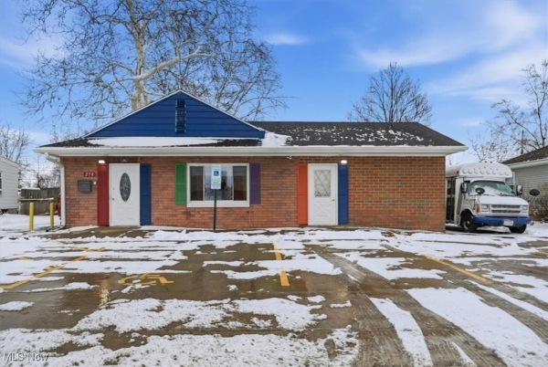 Listing Image #1 - Others for sale at 250 Winckles Street, Elyria OH 44035