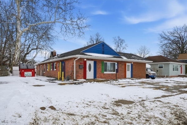 Listing Image #2 - Others for sale at 250 Winckles Street, Elyria OH 44035