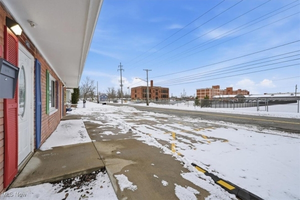Listing Image #3 - Others for sale at 250 Winckles Street, Elyria OH 44035