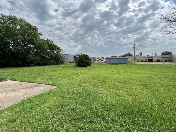 Listing Image #1 - Land for sale at 136 Debell, Bartlesville OK 74006 Listing Image #1 - Land for sale at 136 Debell, Bartlesville OK 74006