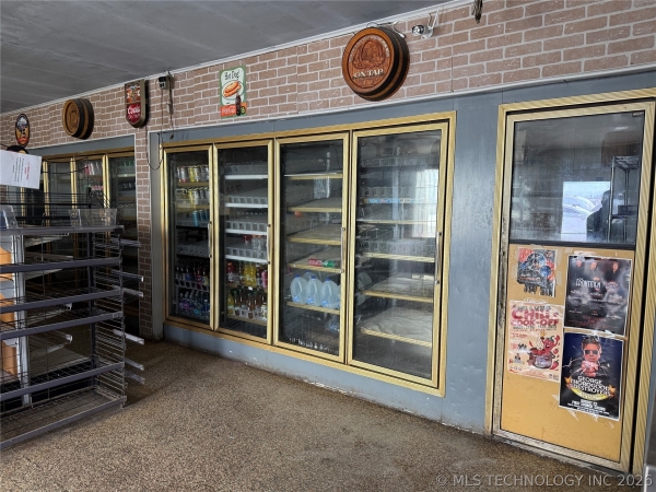 Listing Image #3 - Retail for sale at 3151 W North Ave, Ponca City OK 74601