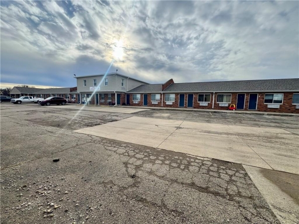 Listing Image #1 - Multi-family for sale at 4211 & 4213 Lake Land Blvd, Mattoon IL 61938