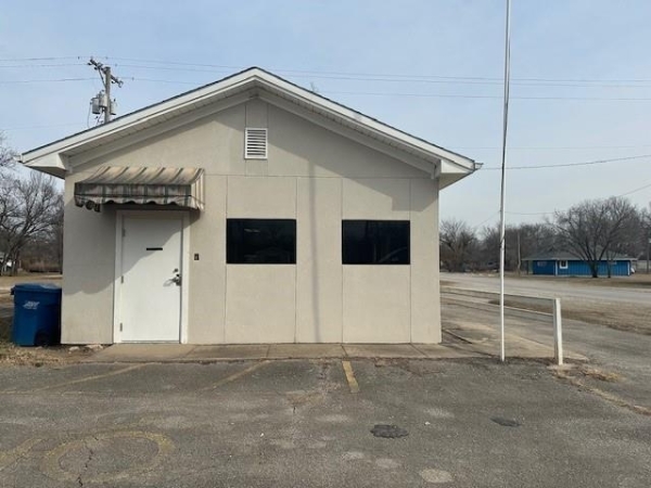 Listing Image #2 - Others for sale at 106 E Hickory Street, Elk City KS 67344