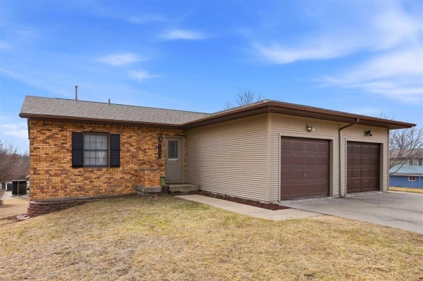 Listing Image #3 - Others for sale at 1293 Dolen Place, Iowacity IA 52246