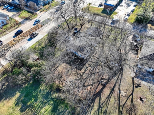 Listing Image #1 - Others for sale at 305 E Belt Line Road, Wilmer TX 75172