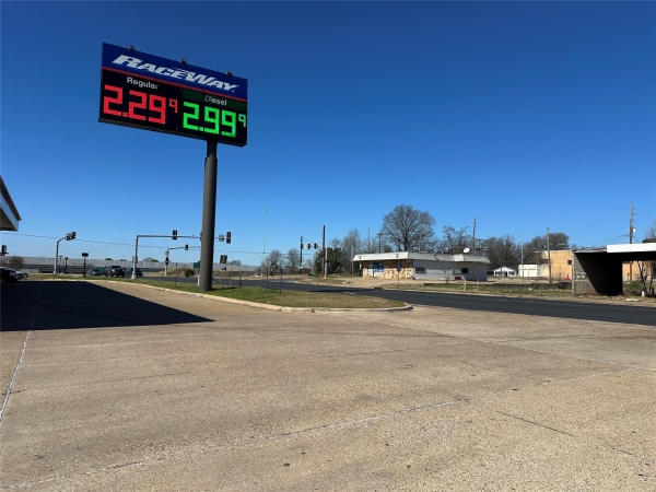 Listing Image #2 - Others for sale at 246 E 70th Street, Shreveport LA 71106