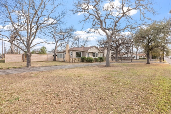 Listing Image #3 - Others for sale at 707 N Milam St , -, Fredericksburg TX 78624