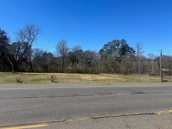 Listing Image #3 - Others for sale at 3007 N East End Blvd, Marshall TX 75670