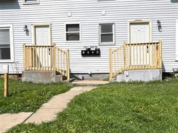 Listing Image #1 - Others for sale at 1011 Hudson Ave, Iowacity IA 52246