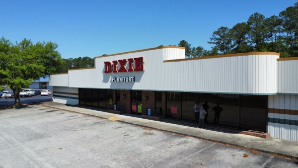 Listing Image #1 - Retail for sale at 303 Robertson Blvd, Walterboro SC 29488