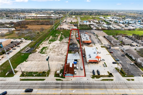 Listing Image #2 - Office for sale at 5918 S Staples St, Corpus Christi TX 78413