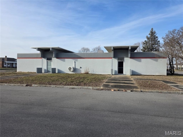 Listing Image #2 - Others for sale at 210 S Kingshighway Street, Sikeston MO 63801