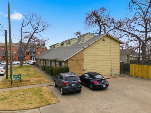 Listing Image #1 - Multi-family for sale at 700 Wood Ave, Waco TX 76710