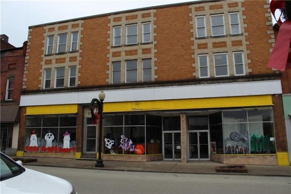 Listing Image #1 - Retail for sale at 567 Mckean Ave, Donora PA 15033