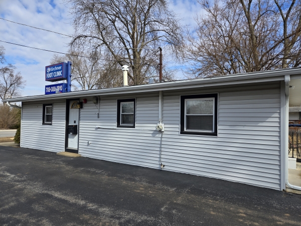 Listing Image #2 - Office for sale at 4417 147th Street, Midlothian IL 60445 Listing Image #2 - Office for sale at 4417 147th Street, Midlothian IL 60445