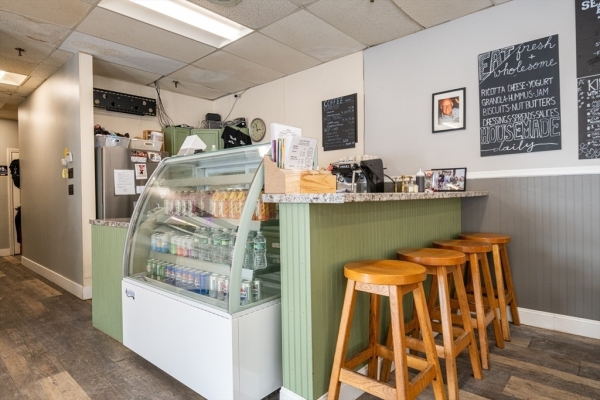 Listing Image #2 - Others for sale at 9999999999 Main Street, Stoneham MA 02180