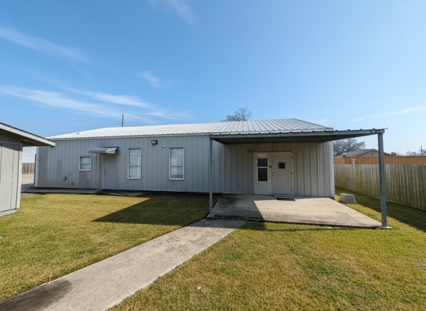 Listing Image #8 - Multi-Use for sale at 4953 & 4957 Big Lake Road, Lake Charles LA 70605