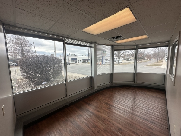 Listing Image #2 - Industrial for sale at 408 S Neil St, Champaign IL 61820