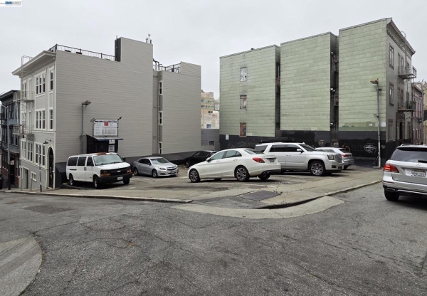 Listing Image #2 - Others for sale at 65 65 Fresno St, San Francisco CA 94133