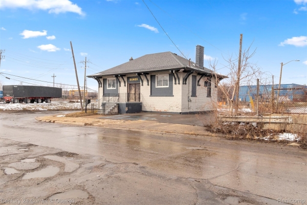 Listing Image #2 - Others for sale at 10500 Southern Street, Dearborn MI 48126